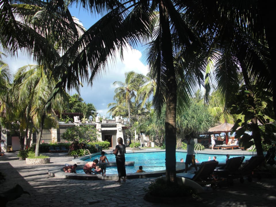 Pool Bali Mandira Beach Resort & Spa