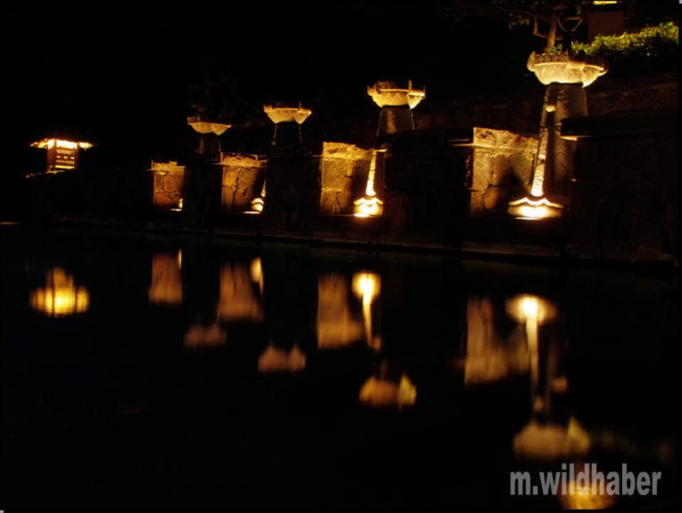 Pool bei Nacht Hotel The Oberoi Mauritius