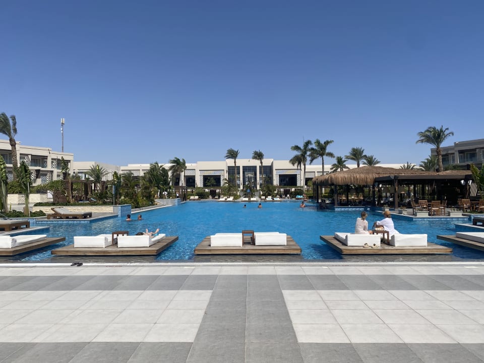 Pool Steigenberger Resort Ras Soma