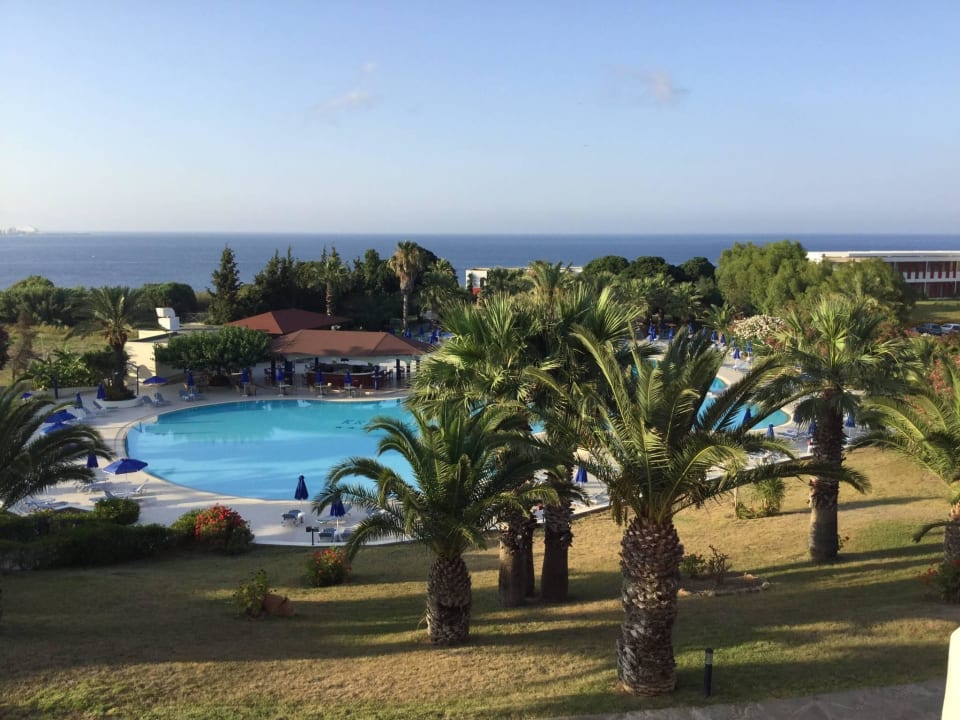 Blick vom Balkon Kresten Palace Hotel