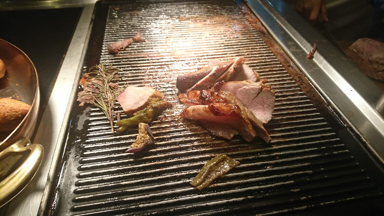 Gastro The Cove Rotana Resort