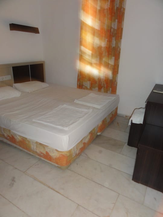 Zimmerausstattung Semt Luna Beach Hotel