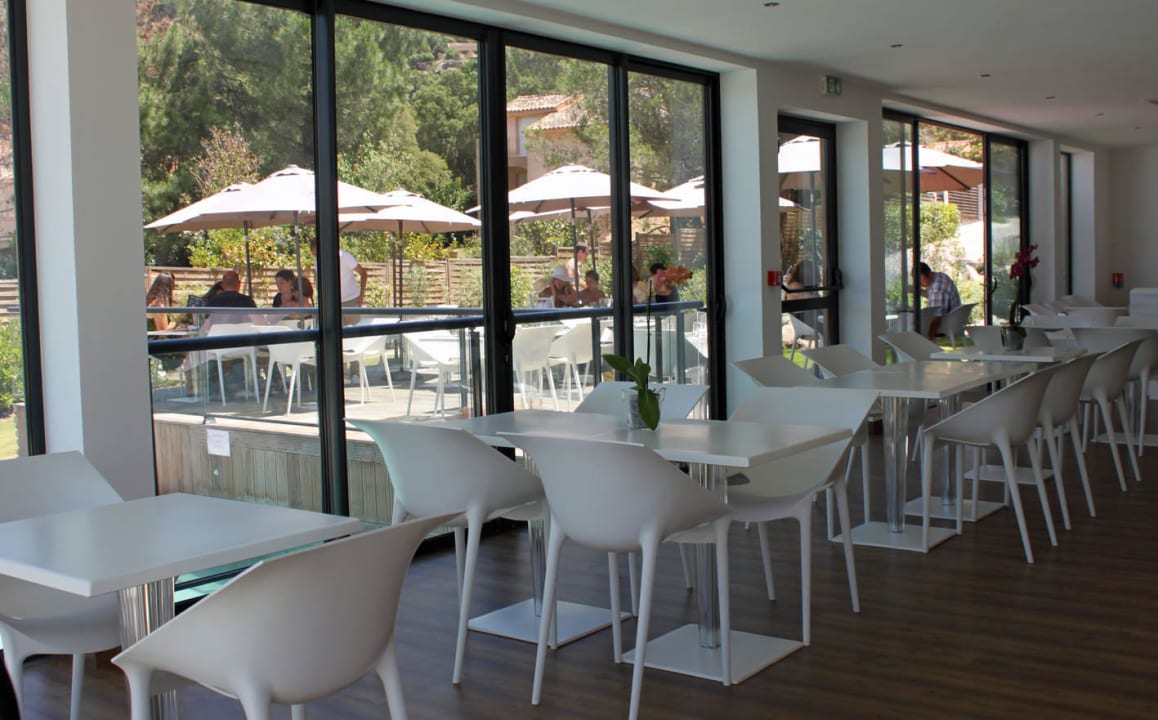 Blick durchs Restaurant Hotel Mariosa