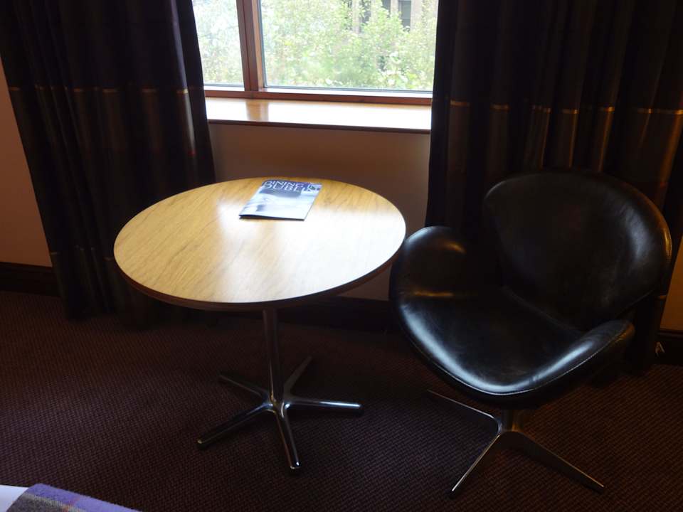 Kleiner Tisch O'Callaghan Stephen's Green Hotel