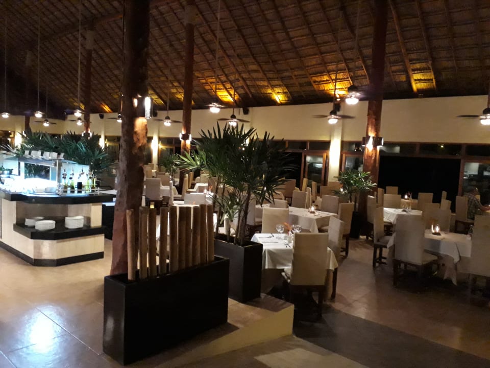 Hauptrestaurant Akumal Bay Beach & Wellness Resort