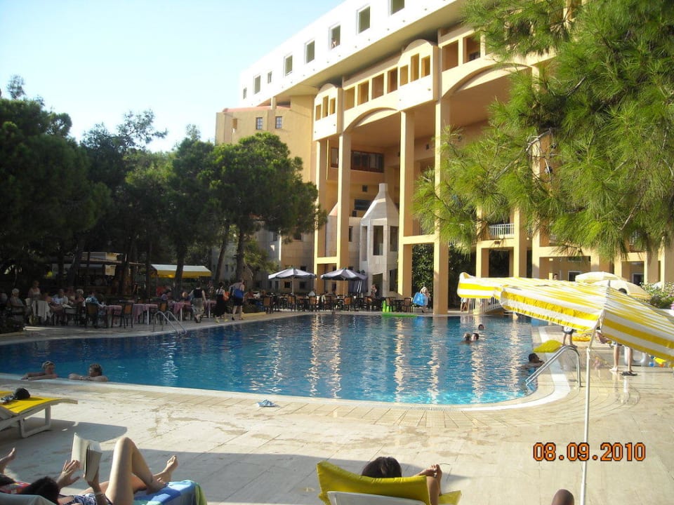 Hotel Asteria Collection Side