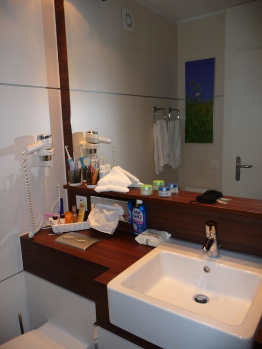 Badezimmer H+ Hotel & SPA Engelberg