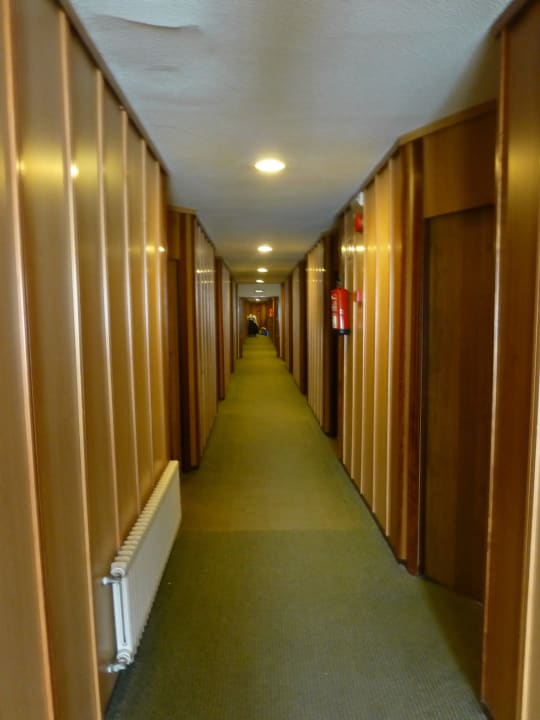 Brauner Flur Hotel Vibra Beverly Playa