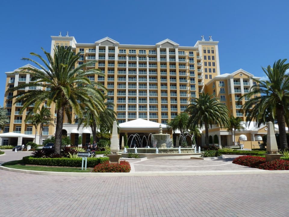 Hotelansicht mit Haupteingang Hotel The Ritz-Carlton Key Biscane
