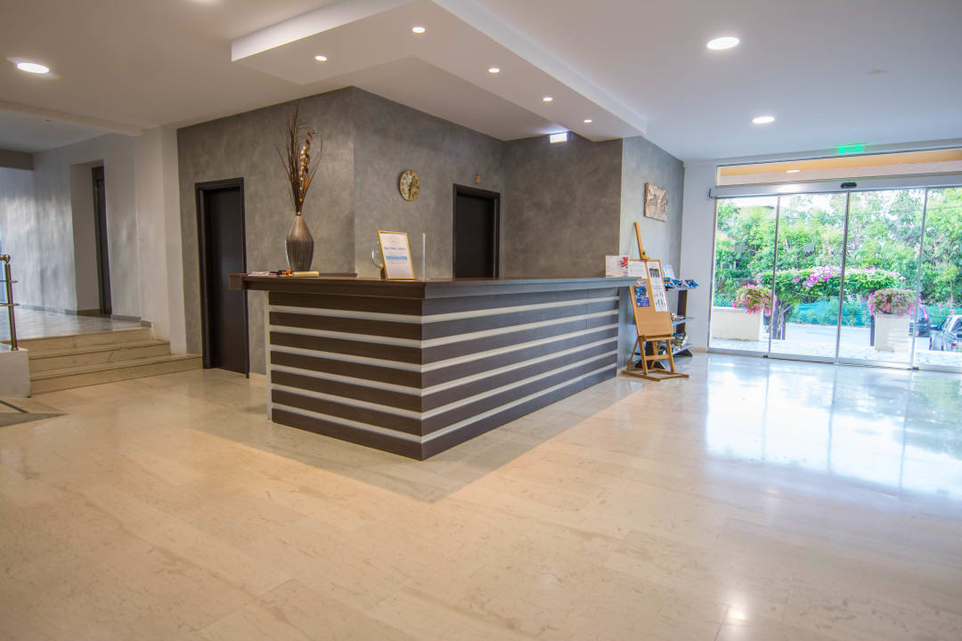 Lobby Olive Garden Hotel