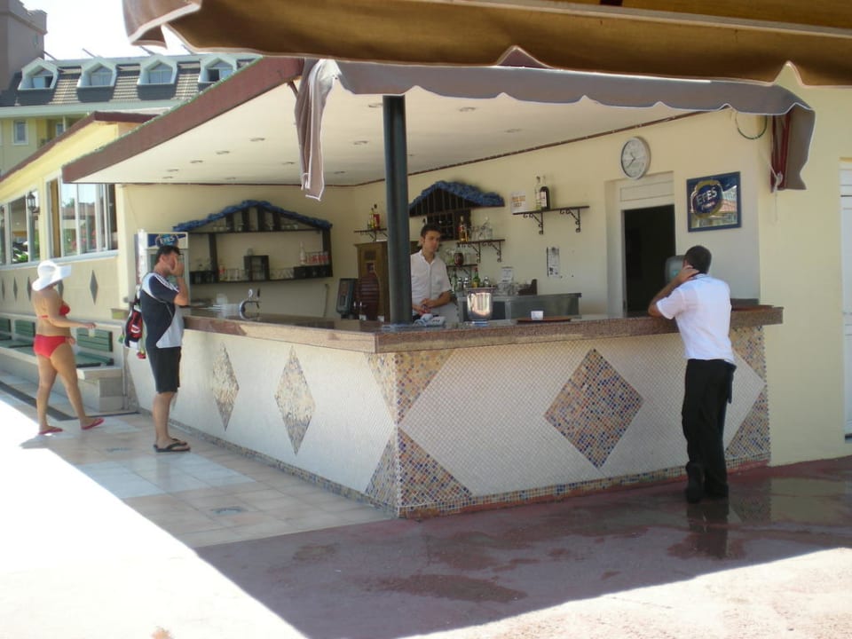 Bra przy basenie na terenie hotelu Hotel Seker Resort