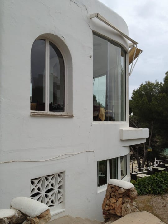 Gang an der Bar vorbei, zum Strand Grupotel Rocador