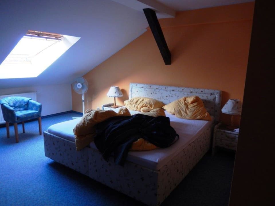 Doppelzimmer unterm Dach Villa De Baron