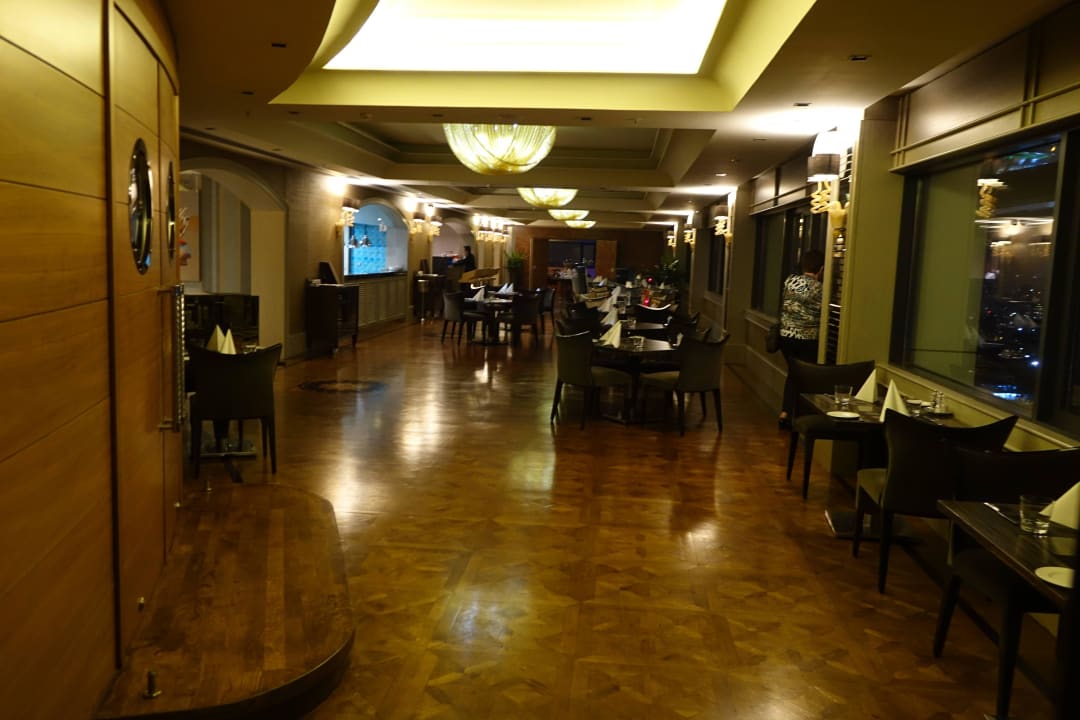 Restauration/Bar in der 17. Etage Windsor Hotel & Convention Center Istanbul