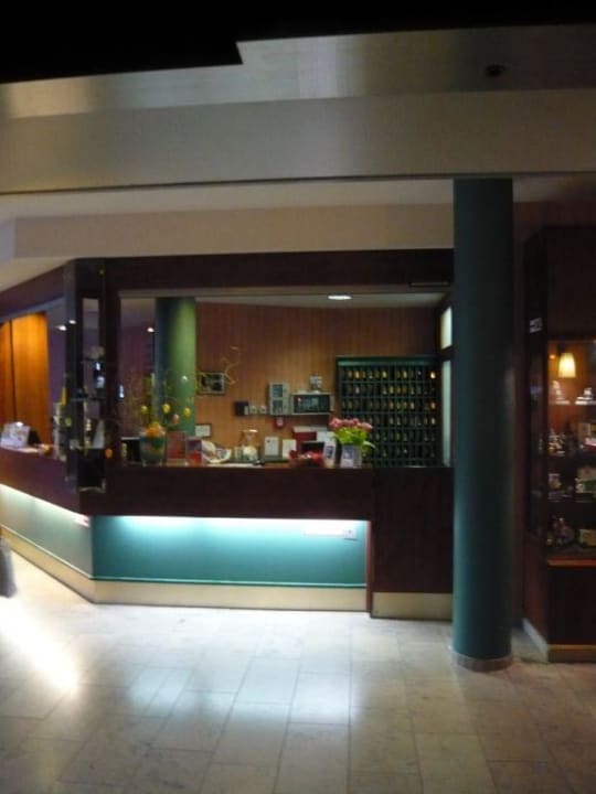 Rezeption Hotel Schloss Köpenick by Golden Tulip