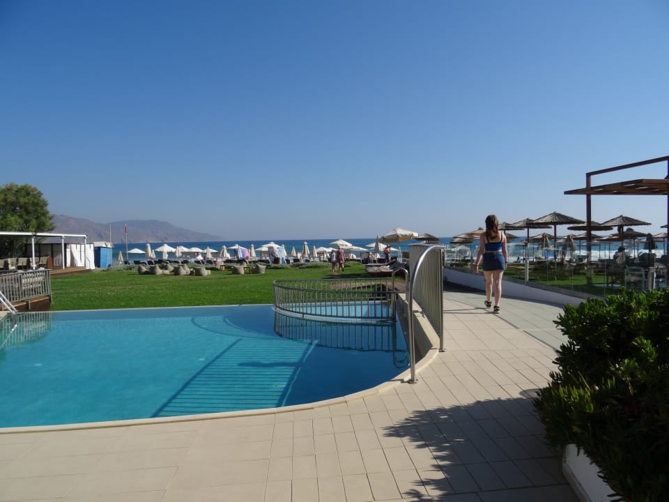 Pool HARPIN Happy Days Beach Hotel