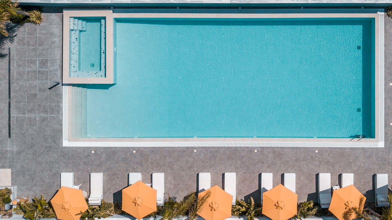 Pool Mazoren Art Hotel