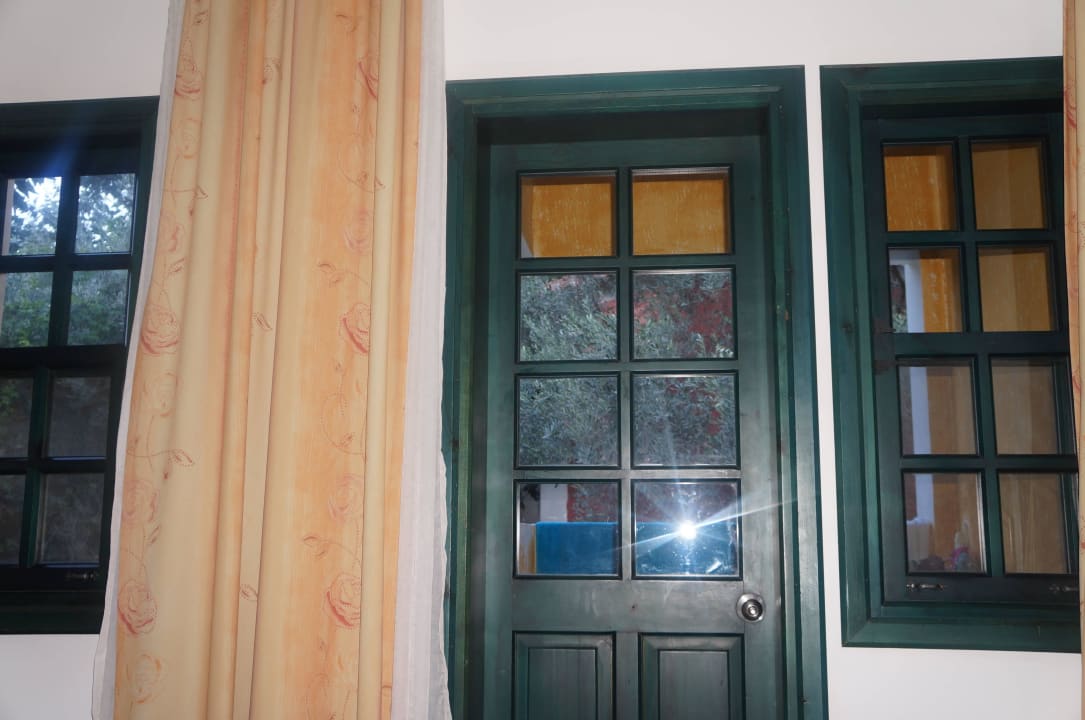 Деревянные окна Ölüdeniz Beach Resort by Z Hotels