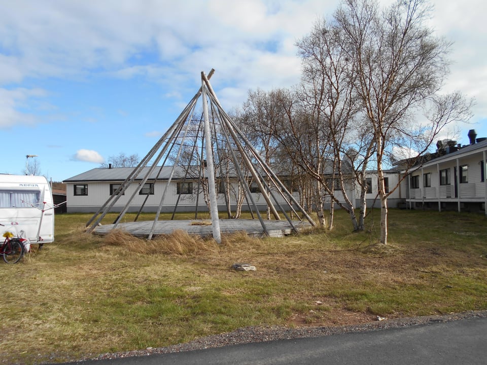Rückseite des Hotels Elva Hotel og Camping