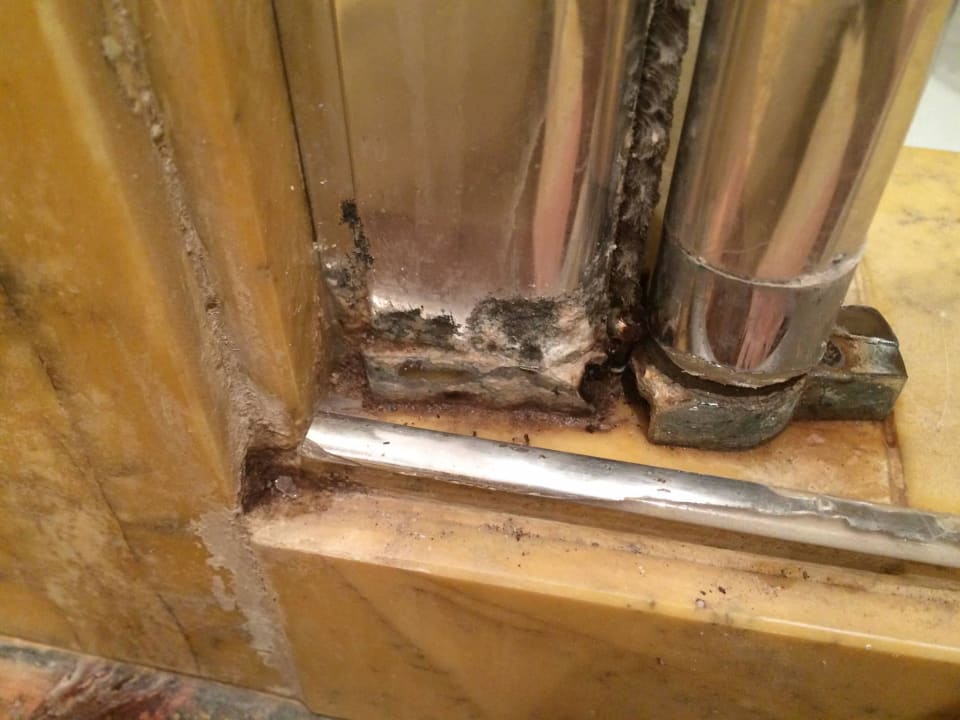 Duschabrennung Hotel Serrano Palace