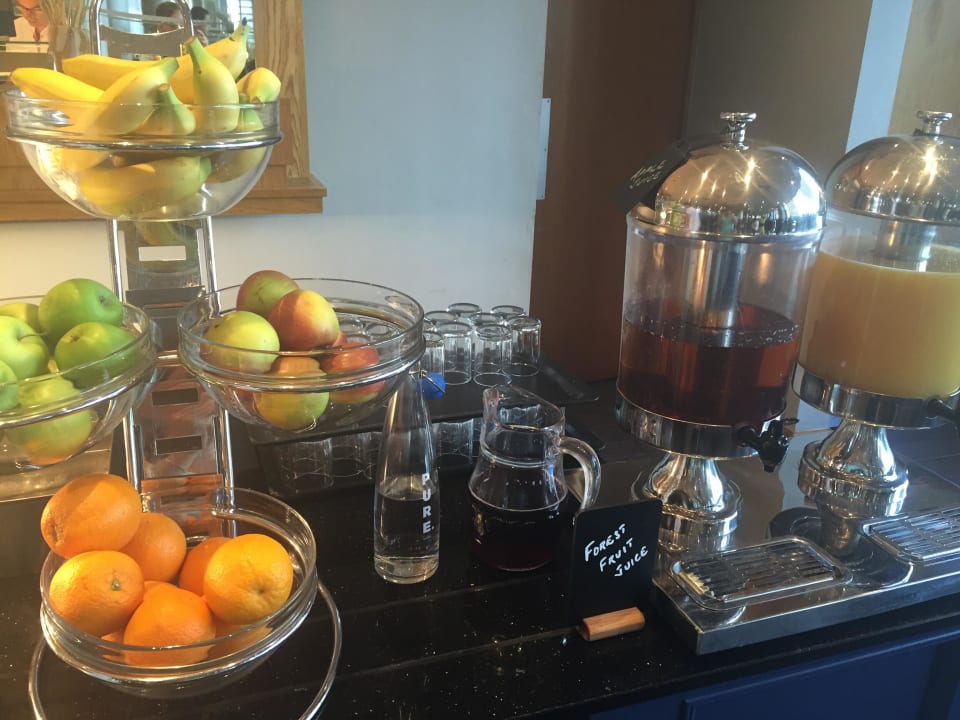 Obst und Getränke Leonardo Hotel London Croydon