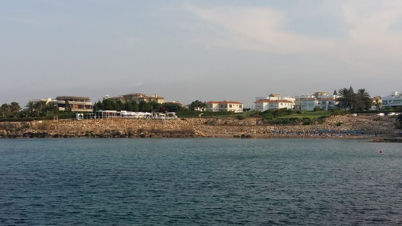 Strand Crystal Springs Beach Hotel