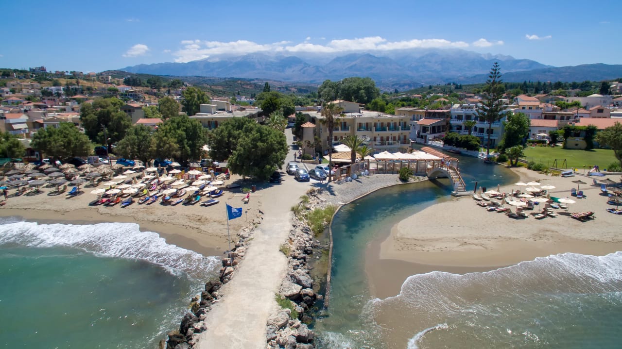 Außenansicht Kalyves Beach Hotel