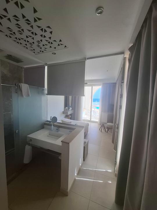 Zimmer Three Corners Equinox Beach Resort