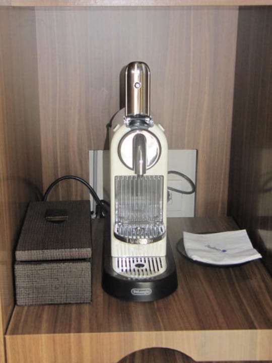 Nespressomaschine im Wohnzimmer Radisson Blu Hotel Milan