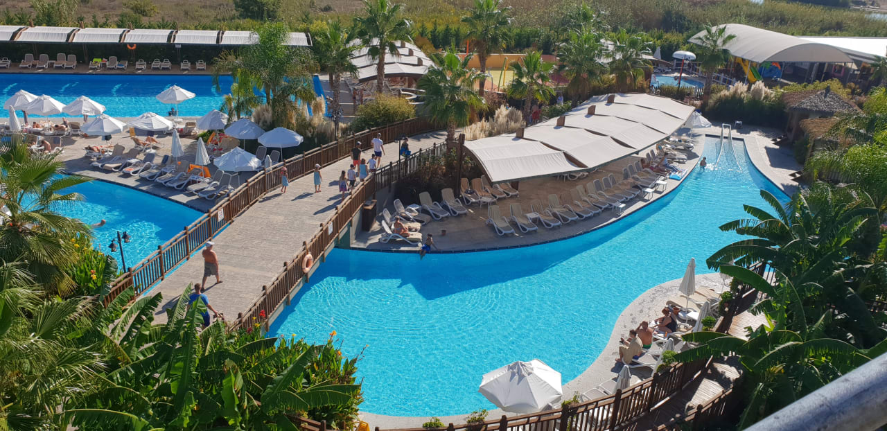 Pool Adalya Elite Lara