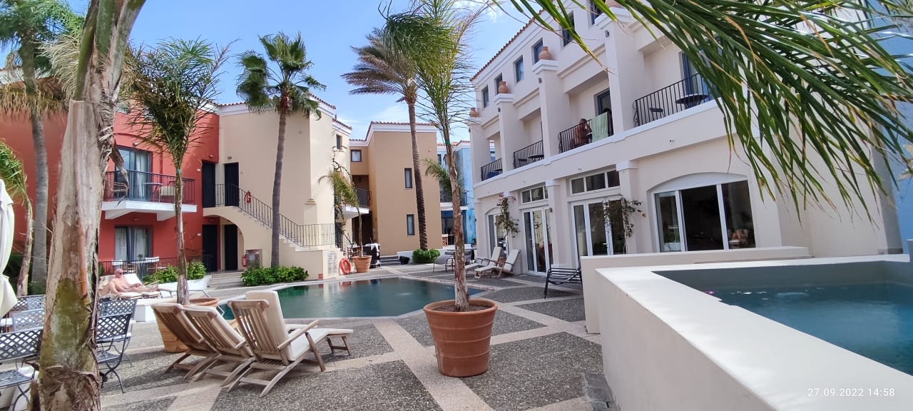 Pool Grecotel Plaza Beach House