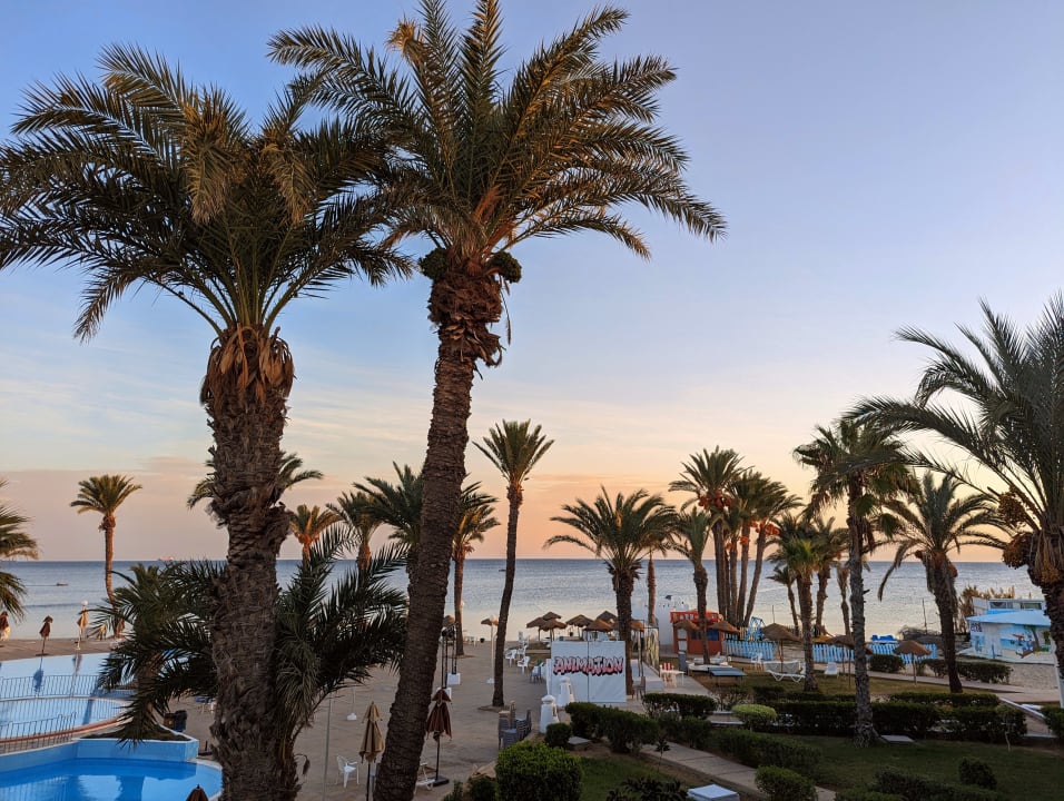 Ausblick Hotel El Mouradi Skanes Beach