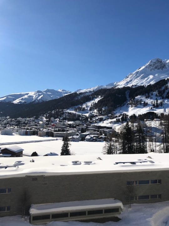 Ausblick AlpenGold Hotel Davos