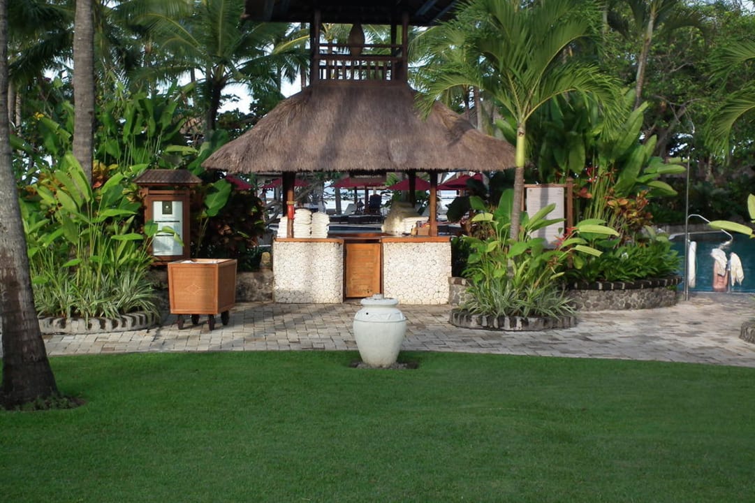 Badetuchausgabe The Laguna A Luxury Collection Resort & Spa