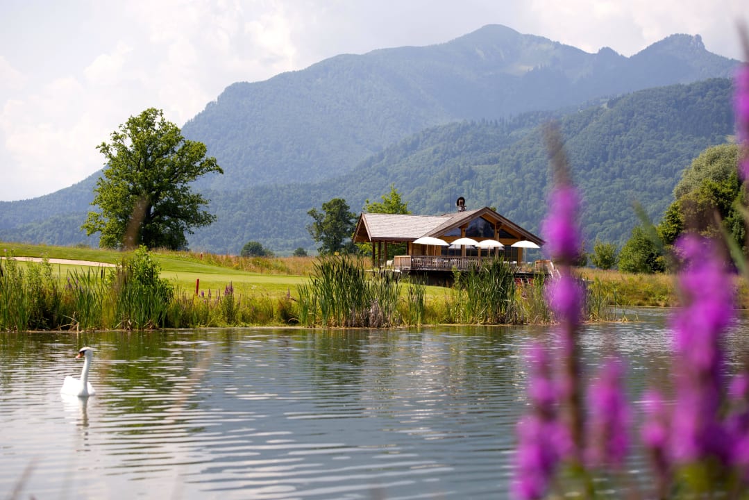 Seehaus mit Seeterrasse zum Kaffeetrinken & Snackn Das Achental Resort