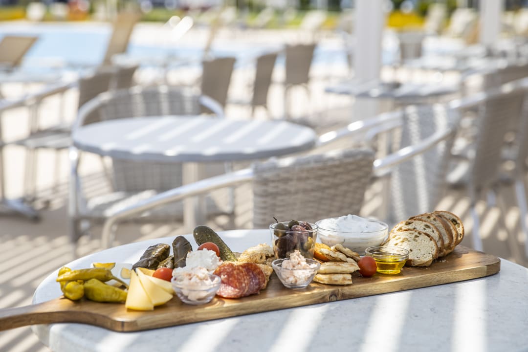 Gastro Asterias Beach Resort