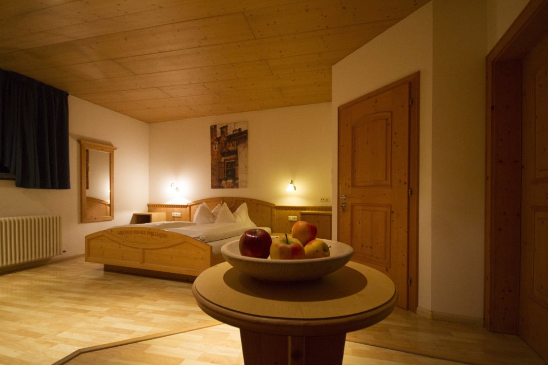 Zimmer Nr. 15 Gasthof Walther von der Vogelweide