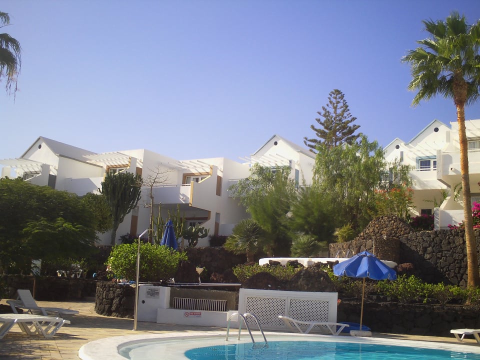 Bei Poolanlage Apartamentos LIVVO Morromar