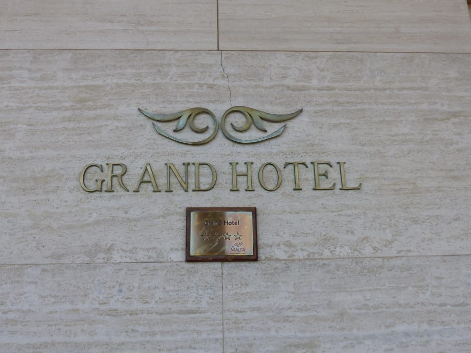 Außenansicht Grand Hotel Gozo