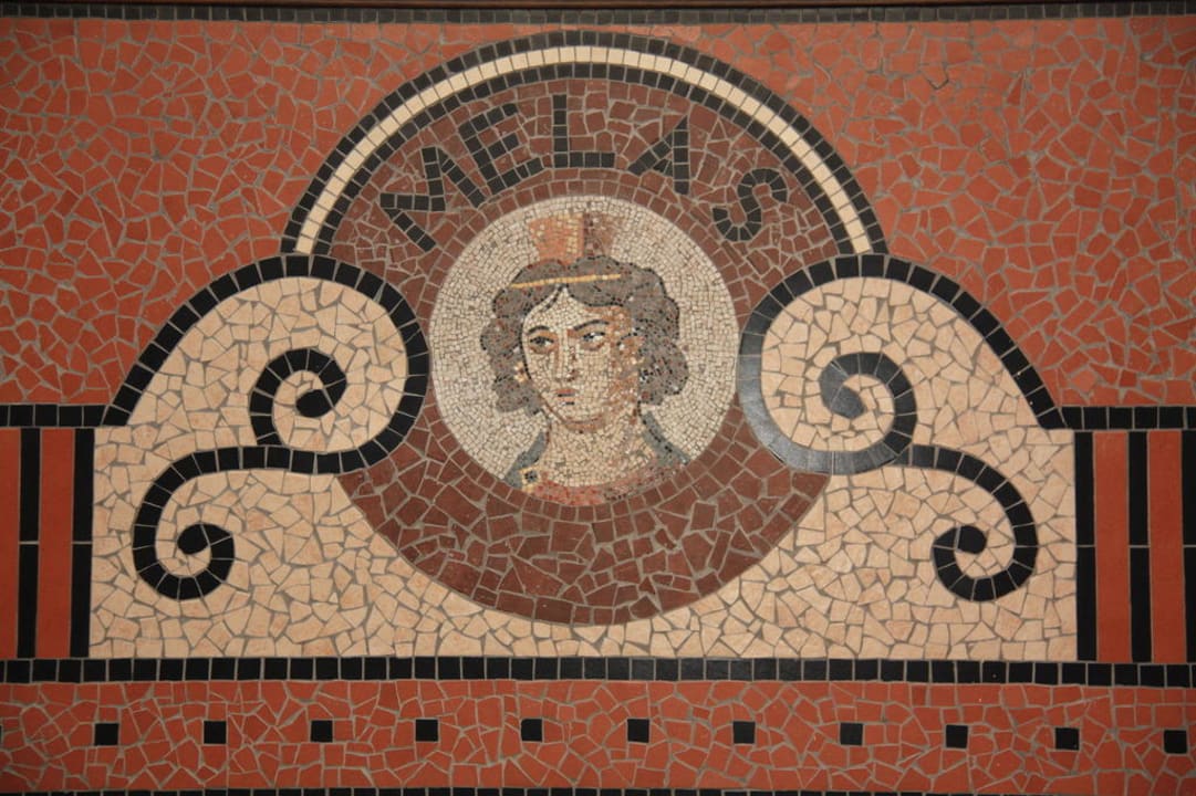 Mooie steentjes Melas Holiday Village