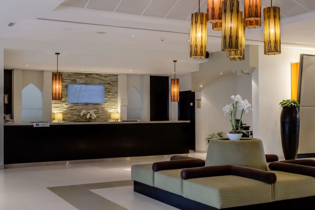Lobby Hotel Holiday Inn Express Dubai Internet City