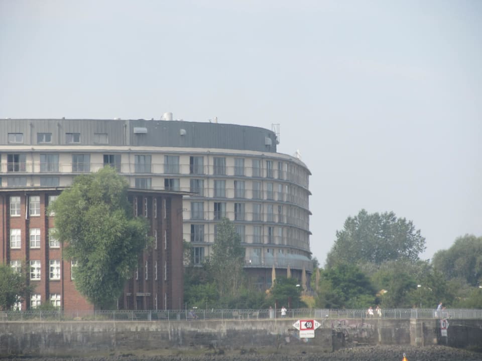 Hotel von der Elbe aus elaya hotel hamburg finkenwerder