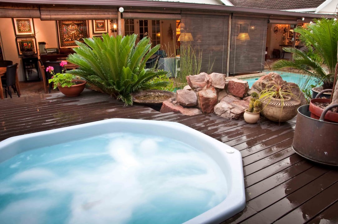 The jacuzzi B&B Manaar House