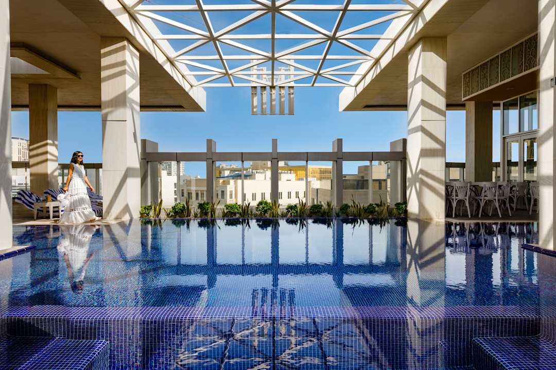 Pool Millennium Place Doha