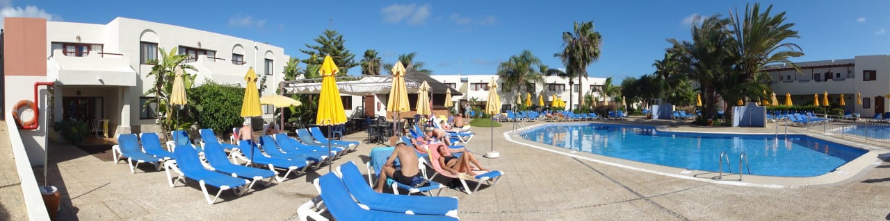 Panoramablick auf den Relax-Pool Alua Suites Fuerteventura