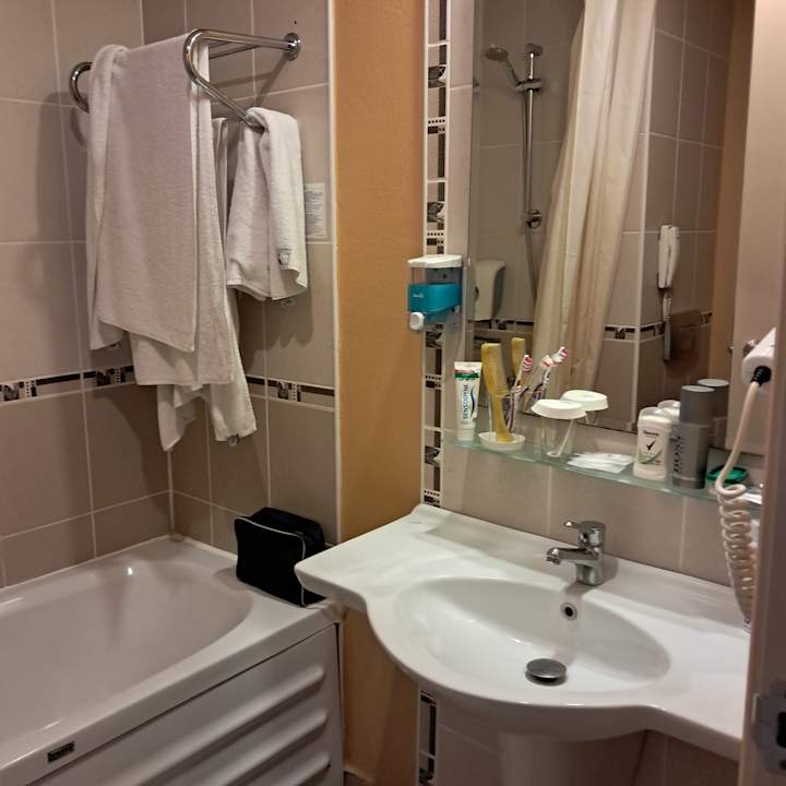Zimmer Aska Hotel Just in Beach