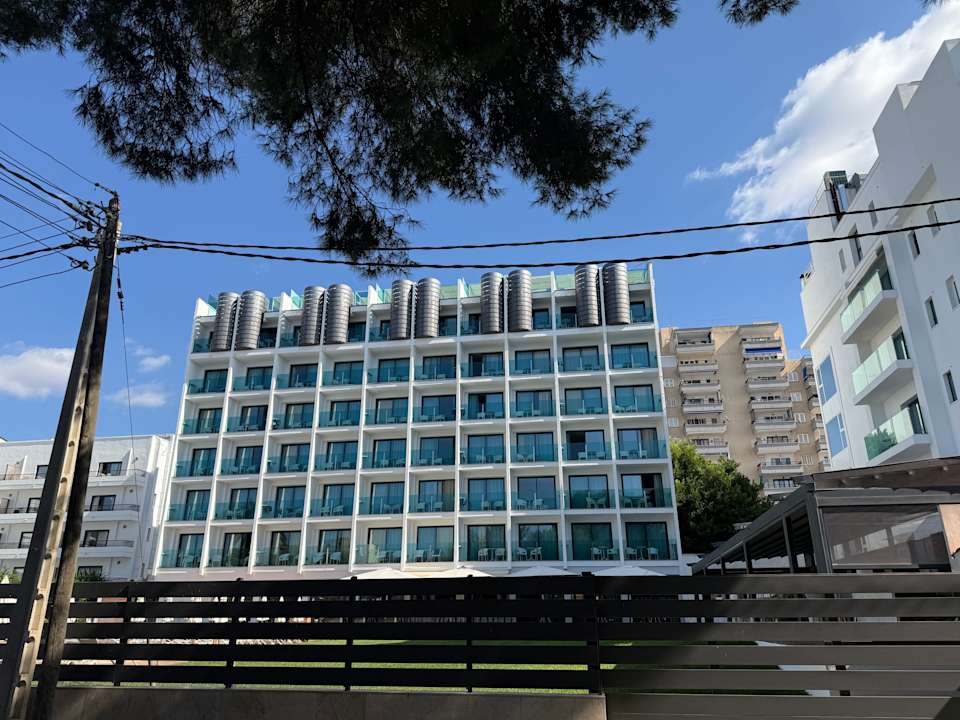 Außenansicht Hotel Luxor