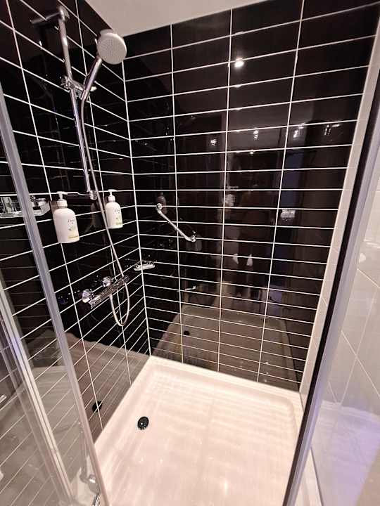 Zimmer Holiday Inn Express Friedrichshafen