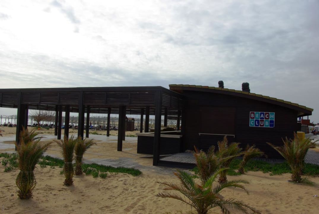 Strandbar Hane Family Resort