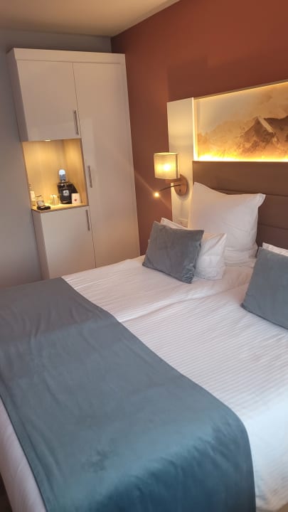 Zimmer Leonardo Hotel Zurich Airport